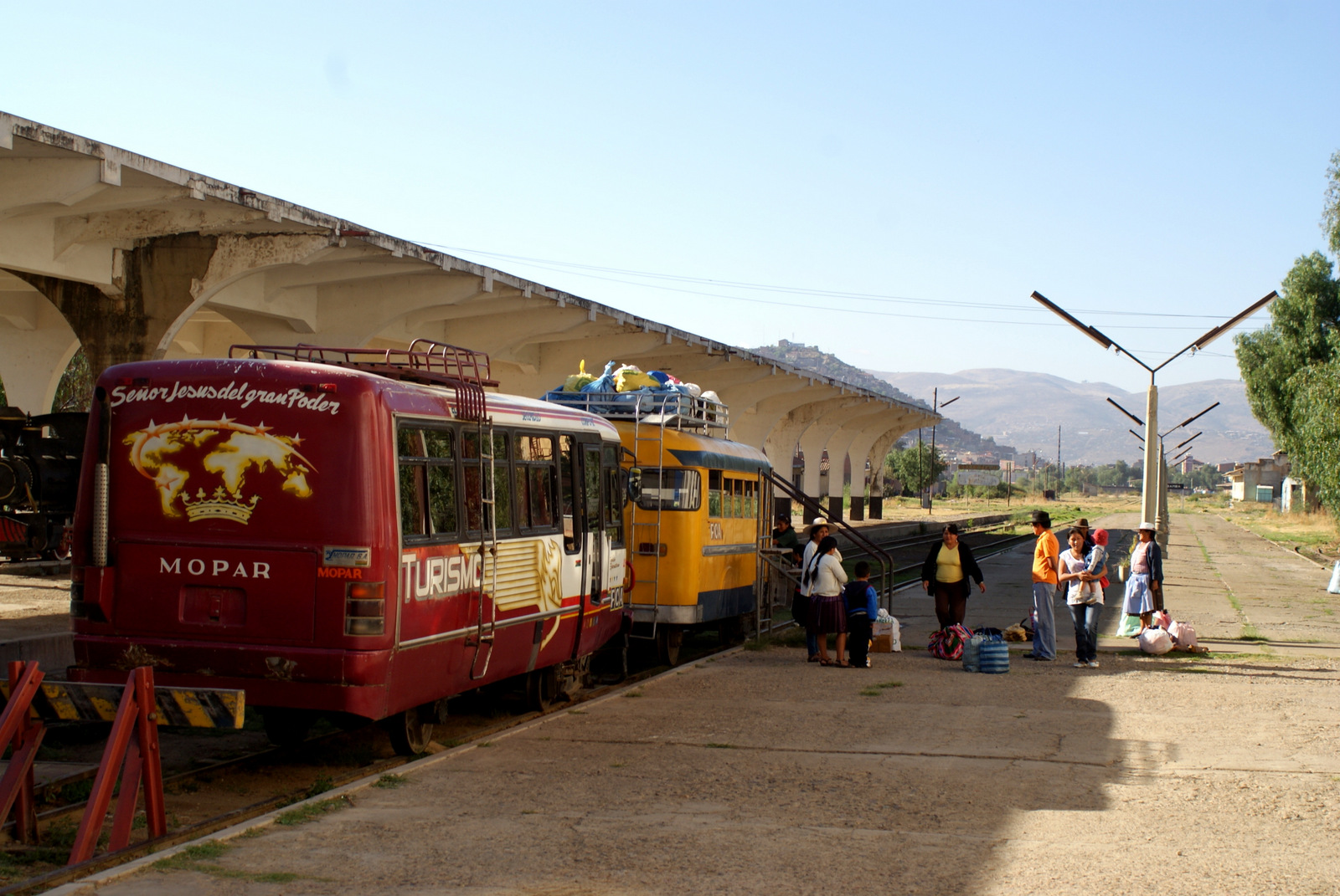 W poszukiwaniu Charango - dworzec w Cochabamba