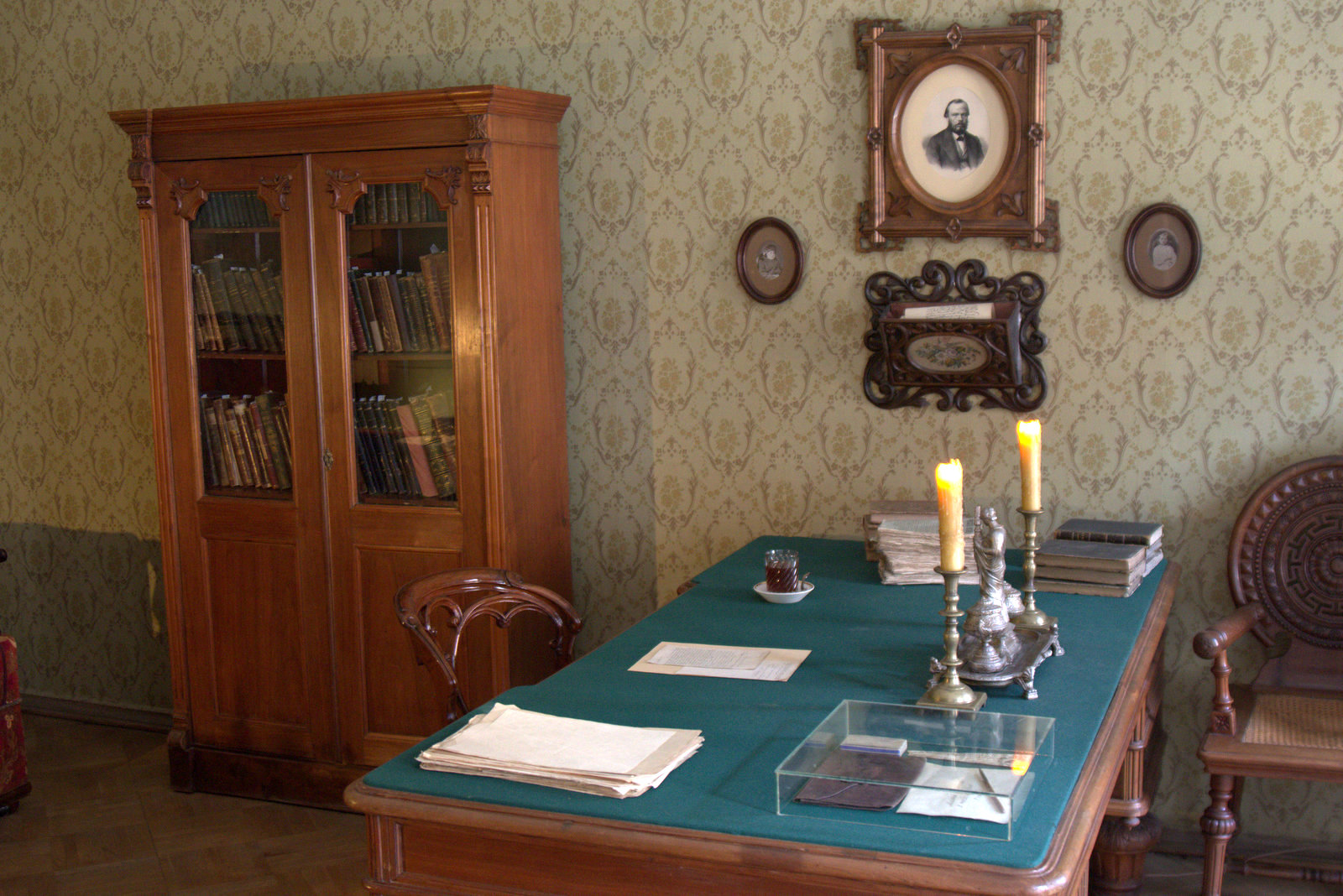 Zbrodnia i kara Sankt Petersburg śladami Dostojewskiego.